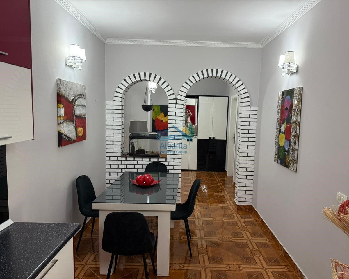 Appartamento In Affitto A Valona, ​​Albania Meridionale